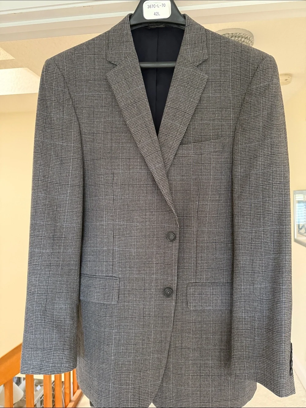 Jos. A. Bank Men's Gray Micro-Check Sport Coat Travelers Collection - Size 42L